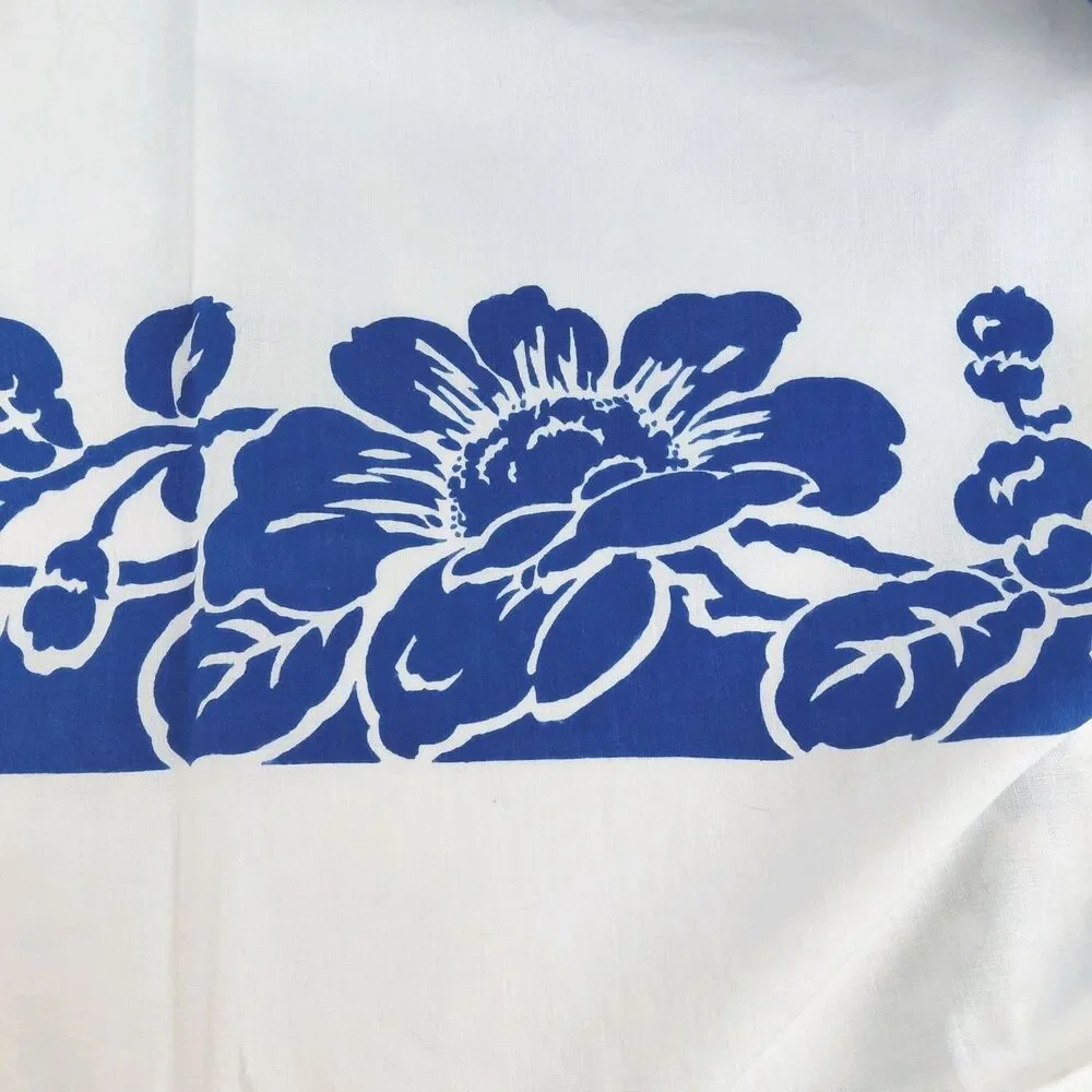 Vtg Blue White Floral Table Cloth Square Bridge Table 1950's 44x46